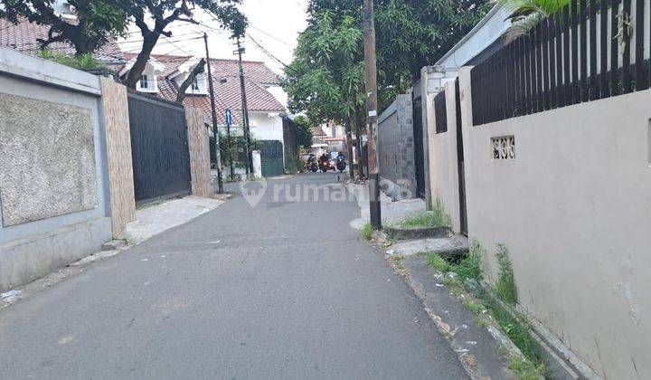 Rumah Asri Terawat Bangunan Baru Renovasi di Kebayoran Baru, Jakarta Selatan 1