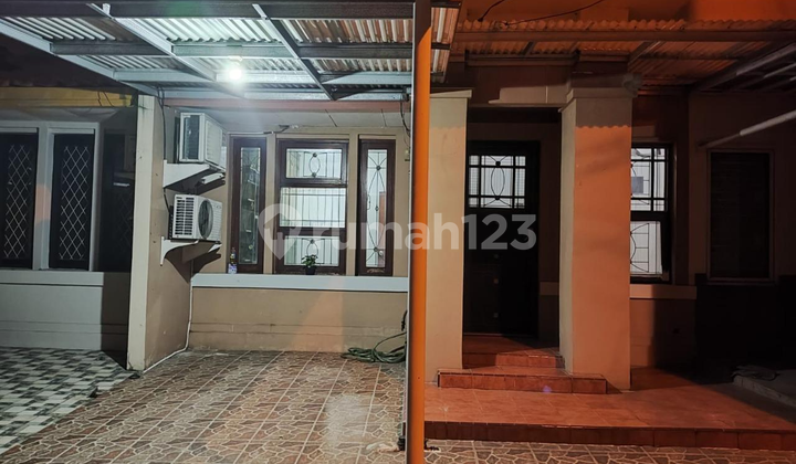 Rumah di Taman Parahyangan, Lippo Karawaci – Tangerang Rumah di Taman Parahyangan, Lippo Karawaci – Tangerang