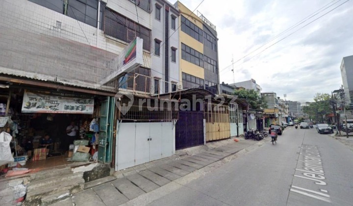 Ruko 4 lantai di Jalan Jelambar Baru, Grogol Petamburan - Jakarta Barat