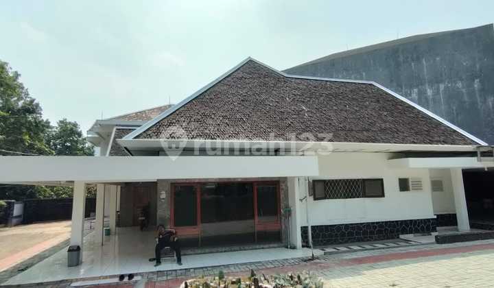 For Rent House Suitable for Business in Hanglekirkebayoran Baru, South Jakarta 2