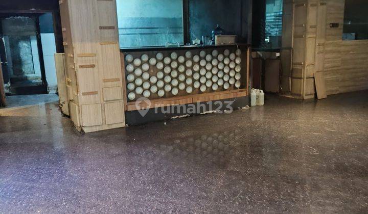 #DISEWAKAN RUANG USAHA EX RESTO DI WOLTER MONGINSIDI KEBAYORAN BARU JAKARTA SELATAN# 1