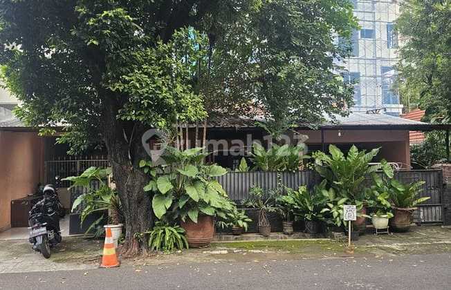 Near Blok M, Land-Only House for Sale in Gandaria, Keb Baru, South Jakarta.