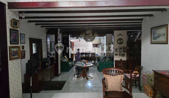 Dijual Rumah Hitung Tanah Di Senopati Jakarta Selatan Dijual Rumah Hitung Tanah Di Senopati Jakarta Selatan