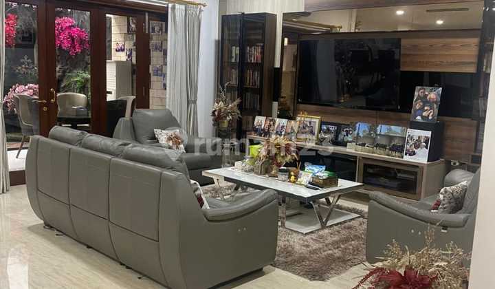 Dekat Puri Mall, Dijual Rumah Siap Huni di Meruya Jakarta Barat