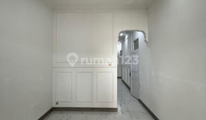 Minimalist Beautiful House near Asem Baris Kebon Baru Tebet, Accessible for 1 Car 2