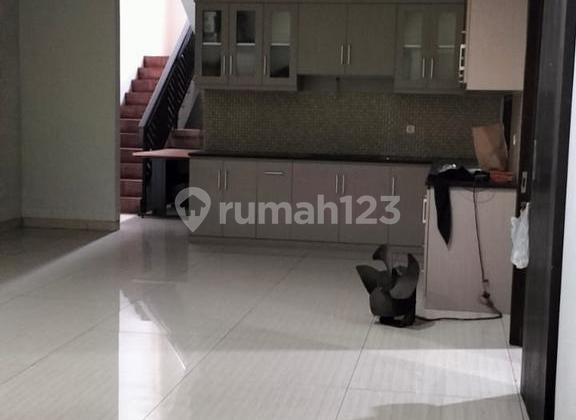 Cheapest, Ready-to-Occupy House for Sale in Pejaten Pasar Minggu, South Jakarta 2