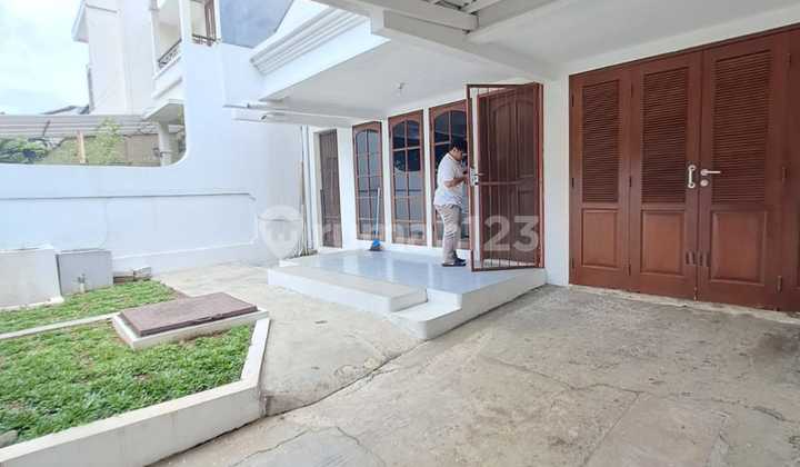 Disewakan Rumah Siap Huni Di Pondok Indah Jakarta Selatan