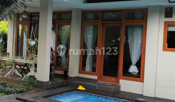 Strategic Location, Ready-to-Occupy House for Rent in Kemang, South Jakarta Strategic Location, Ready-to-Occupy House for Rent in Kemang, South Jakarta