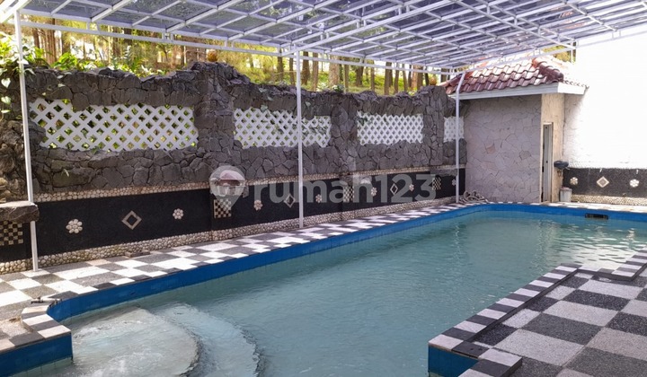 For Sale Ready-to-Occupy House in a Complex in Cinere, South Jakarta