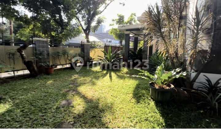 For Sale Ready-to-Occupy House Suitable for Residence & Business in Panglima Polim, Kebayoran Baru, South Jakarta