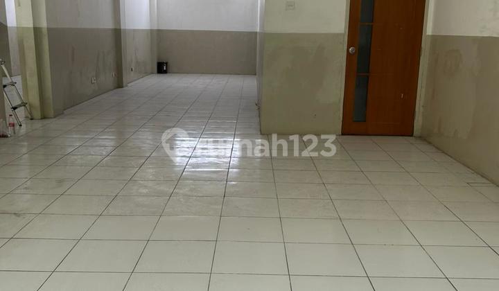 For Rent: Adjacent Shophouse in Bona Indah Plaza, Cilandak, South Jakarta 2