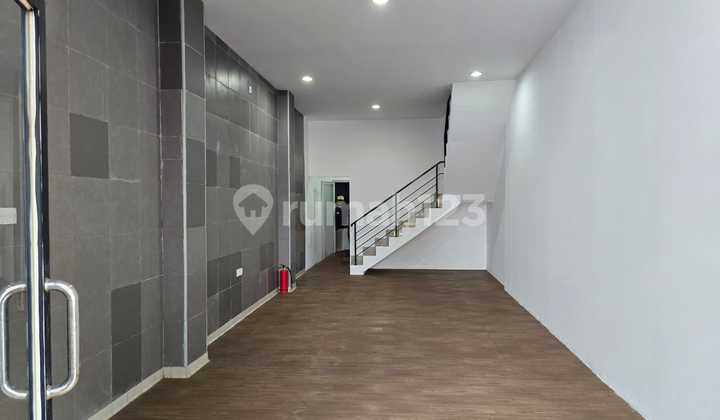 For Sale 3-Unit Terraced Shophouse in South Jakarta 2