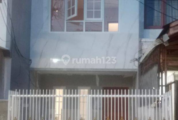 Dijual Rumah Siap Huni Taman Palem Lestari, Jakarta Barat 1