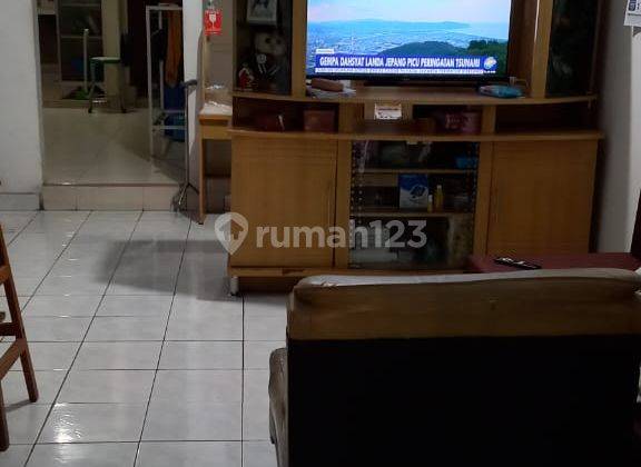 Dijual Rumah di Mahoni Taman Royal 2 Lantai Semi Furnish  1