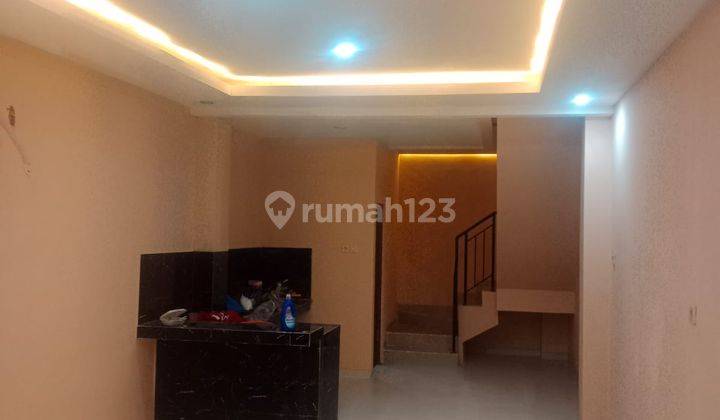 Dijual Rumah Siap Huni Taman Palem Lestari, Jakarta Barat 2