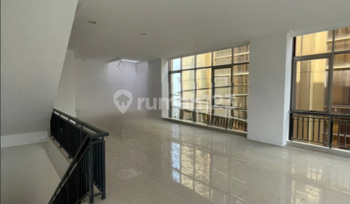 Dijual Ruko Golf Island Pik Hoek 5.5X15 Termurah