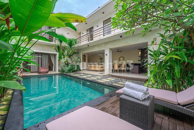 VILLA CANTIK DAN MODERN SIAP HUNI 8 MENIT KE PANTAI NUSA DUA 