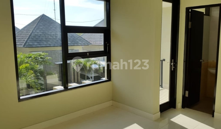 RUMAH UNFURNISHED SIAP HUNI 8 MENIT KE PANTAI NUSA DUA  2