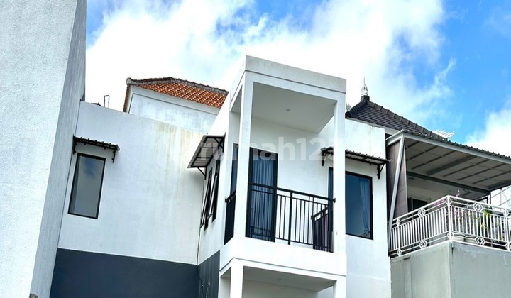 RUMAH BARU DIRENOVASI SIAP HUNI 10 MENIT KE PANTAI MELASTI RUMAH BARU DIRENOVASI SIAP HUNI 10 MENIT KE PANTAI MELASTI