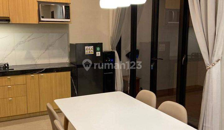 Rumah Modern Siap Huni Suasana Tenang dan Bersih Di Puri Gading 1