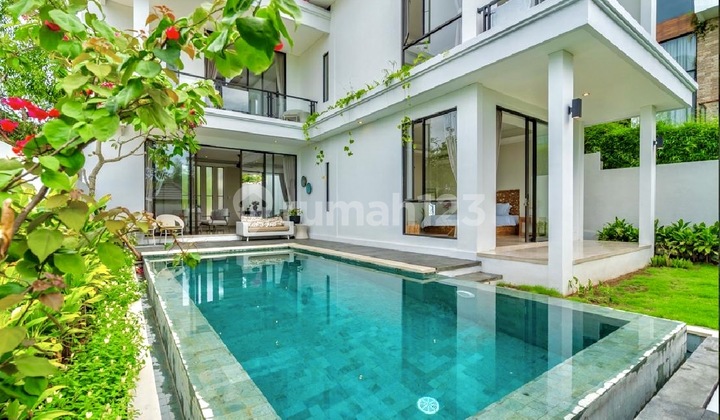 Modern and Spacious Villa Ready to Live In, 5 Minutes to GWK Modern and Spacious Villa Ready to Live In, 5 Minutes to GWK