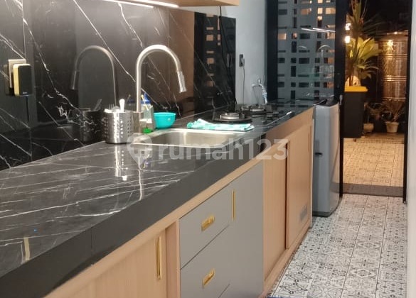 Rumah Cantik Dan Terawat Fully Furnished Siap Huni 5 Menit Ke Udayana Rumah Cantik Dan Terawat Fully Furnished Siap Huni 5 Menit Ke Udayana