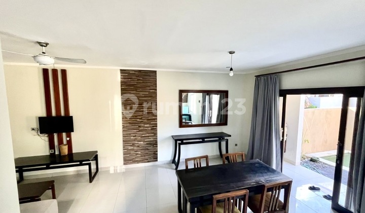 Villa Murah dan Modern Fully Furnished Siap Huni di Kerobokan