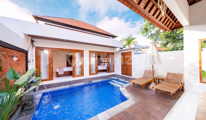 Villa Modern dan Cantik Siap Huni di Un Villa Modern dan Cantik Siap Huni di Un