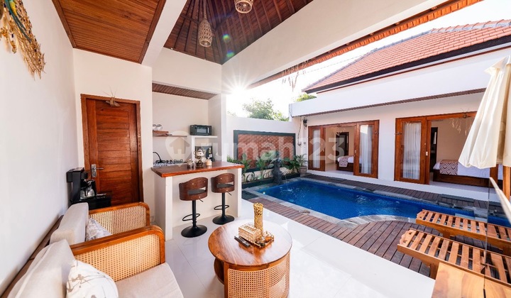 Villa Modern dan Cantik Siap Huni di Un 2