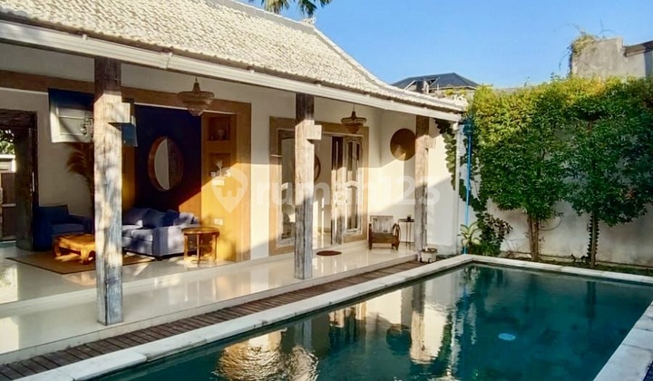Villa Modern dan Luas Fully Furnished Siap Huni di Canggu Villa Modern dan Luas Fully Furnished Siap Huni di Canggu