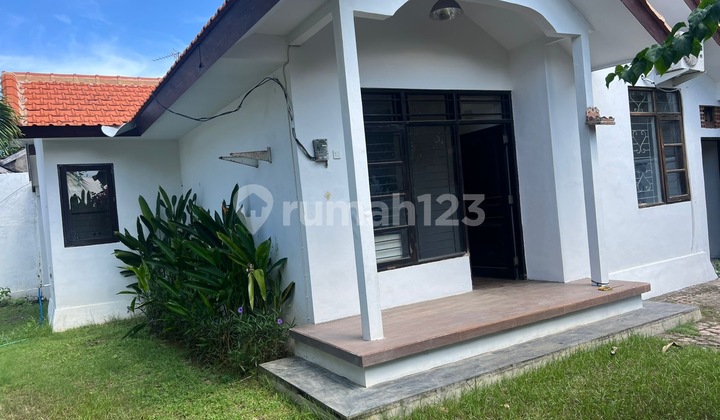 Rumah Semi Furnished Dengan Halaman Yang Luas 7 Menit Ke Side Walk Jimbaran  2
