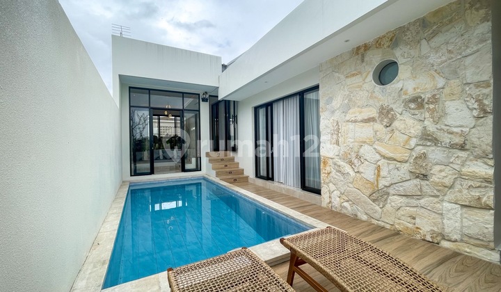 Villa Modern Dan Baru Siap Huni Di Babakan Canggu Villa Modern Dan Baru Siap Huni Di Babakan Canggu
