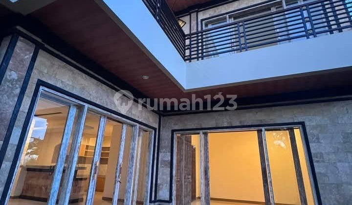 Rumah Modern Dan Baru Semi Furnished Siap Huni 10 Menit Ke Pantai Sanur  1