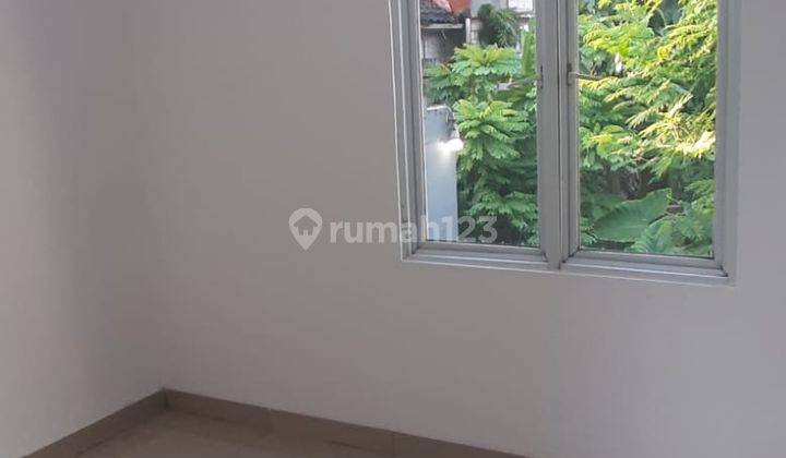 Rumah Bagus Dalam Komplek, Siap Huni, Bsd, Tangerang Selatan 2