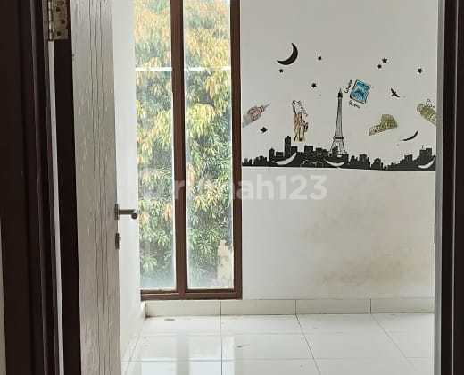 Rumah Dalam Komplek, The Icon, Bsd, Tangerang 2