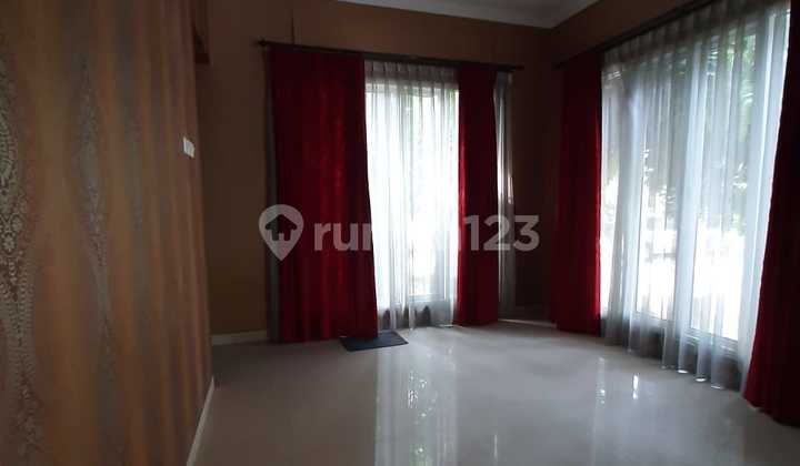 Rumah di Emerald Garden, Sektor 9, Tangerang Selatan 2