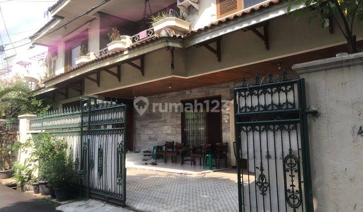 Rumah 2 Lantai Bagus di Jl. Tebet Barat, Jakarta Selatan 1