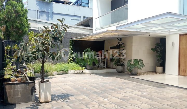 Selling House in East Kemang, Flood-Free Nepis 2
