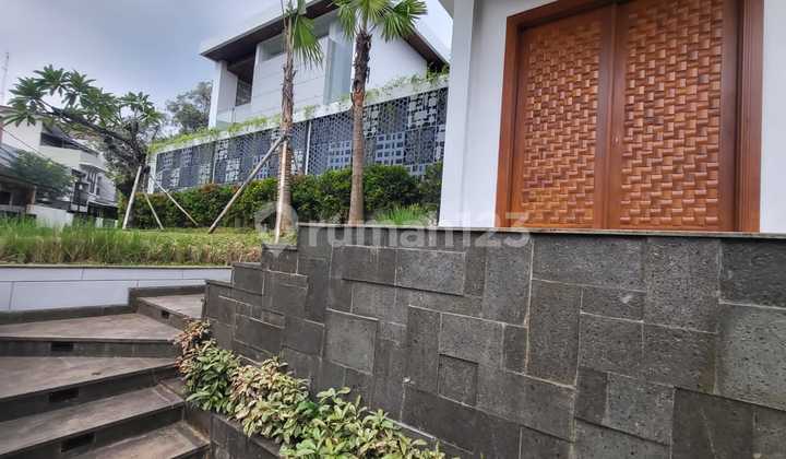 Dijual Rumah Mewah Modern Tropical Minimalis di . Gedung Hijau Pondok Indah 2