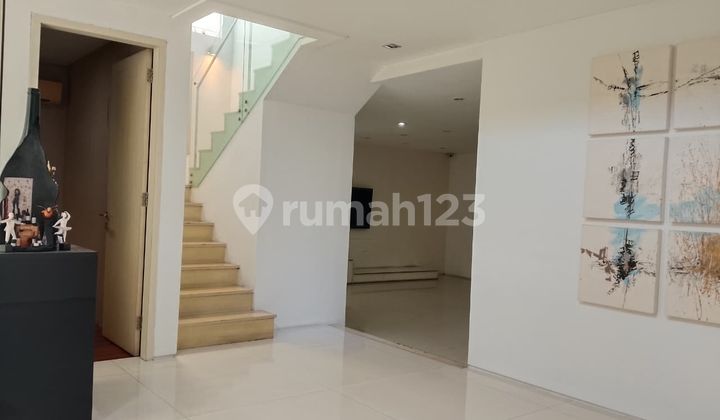 Selling House in East Kemang, Flood-Free Nepis