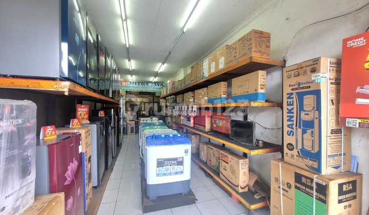 Jual ruko 3 lantai mainroad Ahmad Yani Cicadas luas parkiran 1