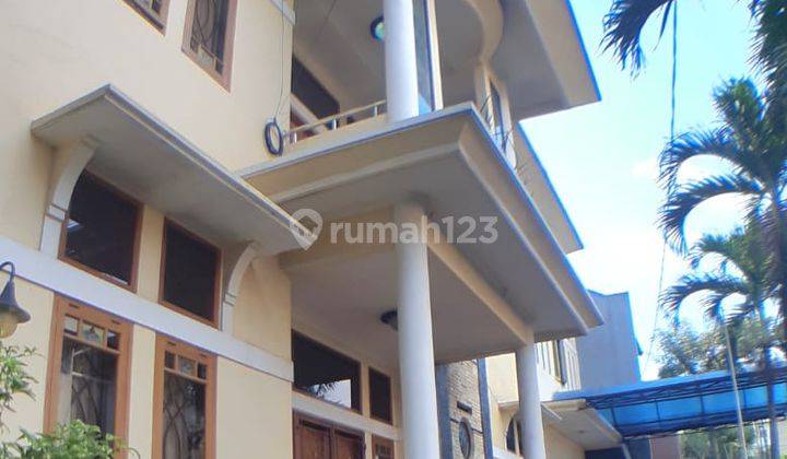 sewam rumah besar di Gunung Batu Pasteur furnished 1