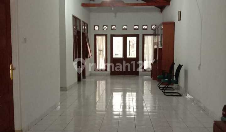 Sewa rumah besar furnished cocok untuk kantor di SariMas Regency Arcamanik 1