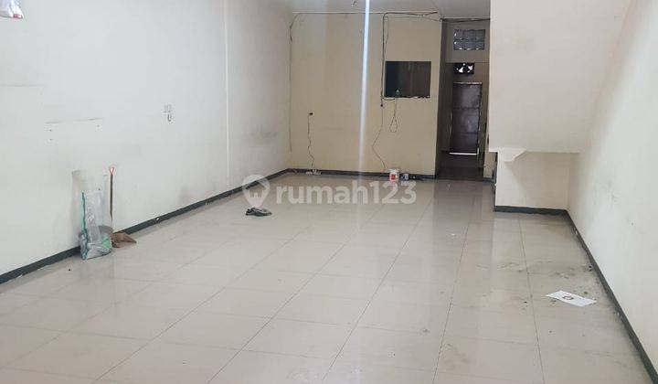 Disewakan Ruko 2.5 Lt Mainroad Taman Holis Indah  1