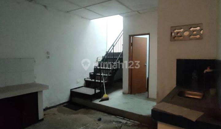 Jual Rumah Dlm Gang Tengah Kota Kebon Jati 2 Lantai 1