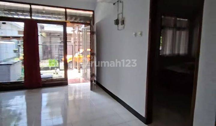 Sewa Rumah Siap Huni Semi Furnished di Kembar Sayap Moh Toha 2