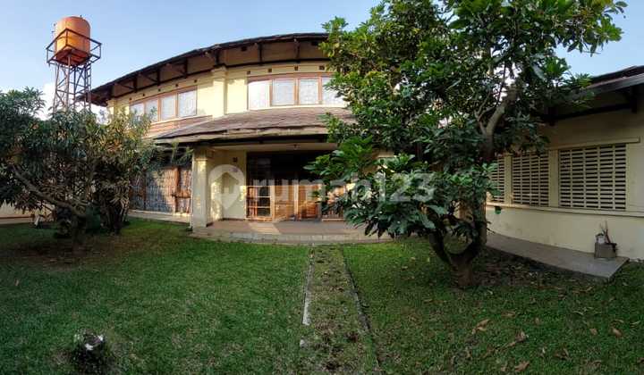 Jual cepat rumah mewah komplek Kumala Garden sayap Pasteur