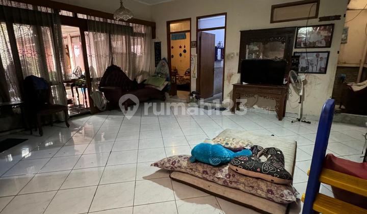 Rumah besar nyaman terawat di Jl Bahagia Permai Margacinta Rumah besar nyaman terawat di Jl Bahagia Permai Margacinta