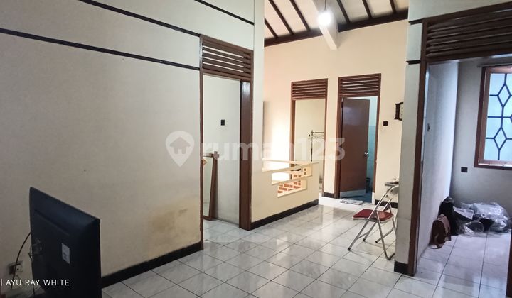 Rumah Tengah Kota 2 Lantai Siap Huni di Kosambi