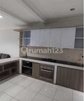 2-story ready-to-occupy house, Riau wing, strategic location. 2